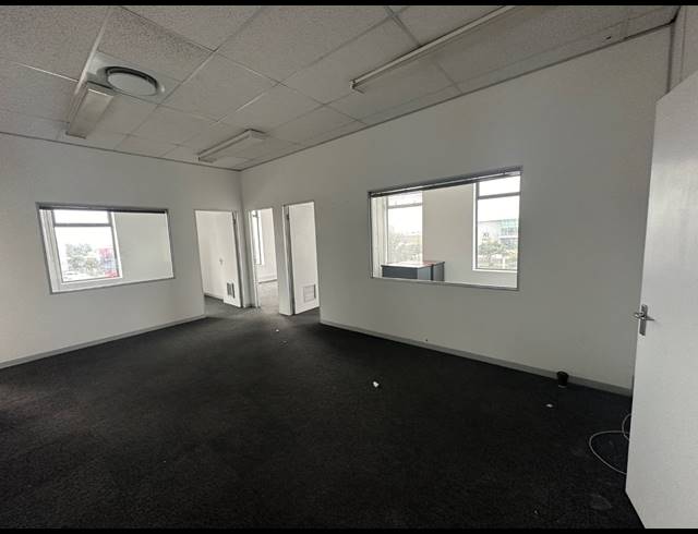158M² OFFICE TO LET IN CENTURY CITY